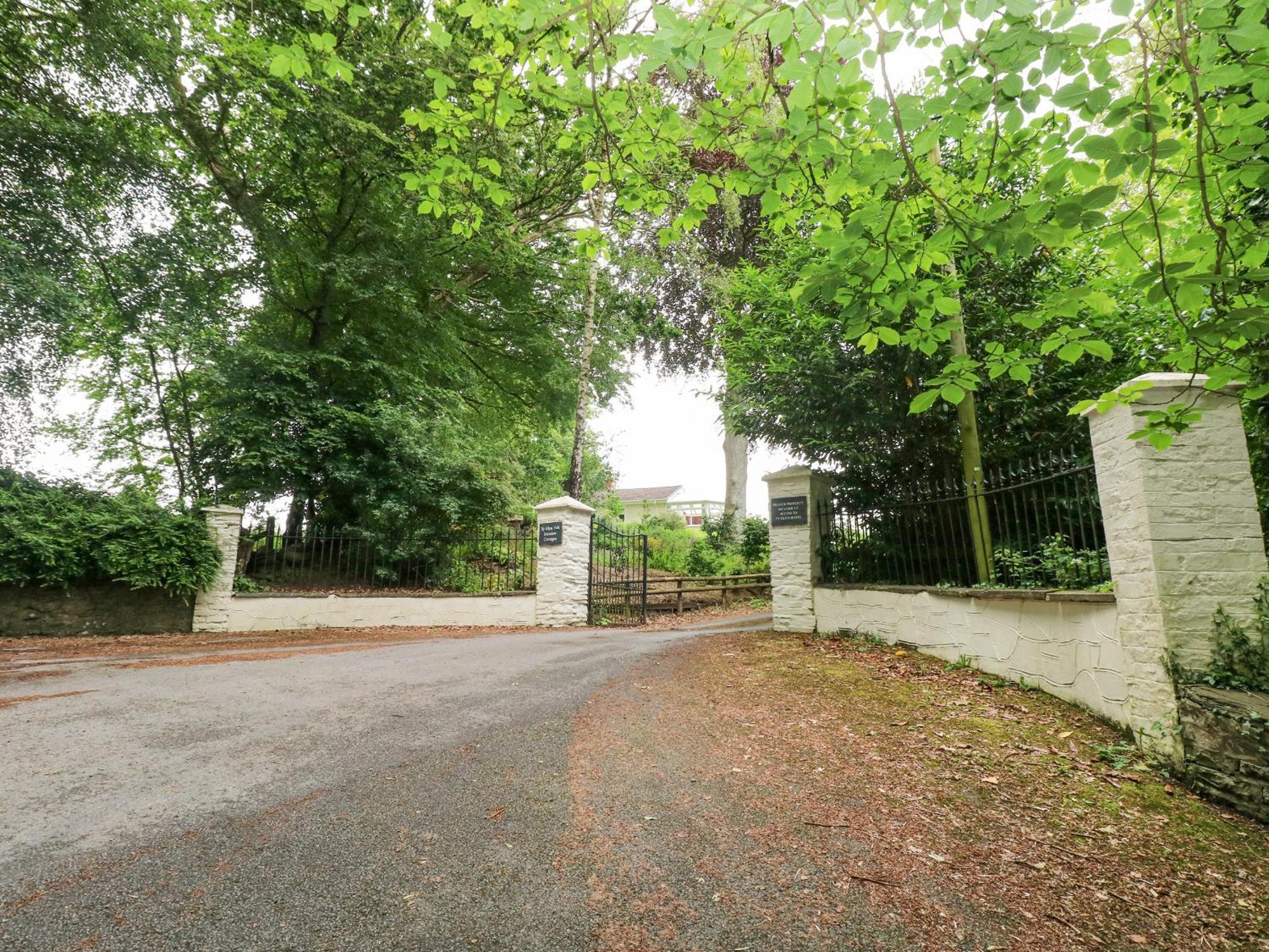 Y Bwthyn Bach Villa Aberaeron Exterior photo